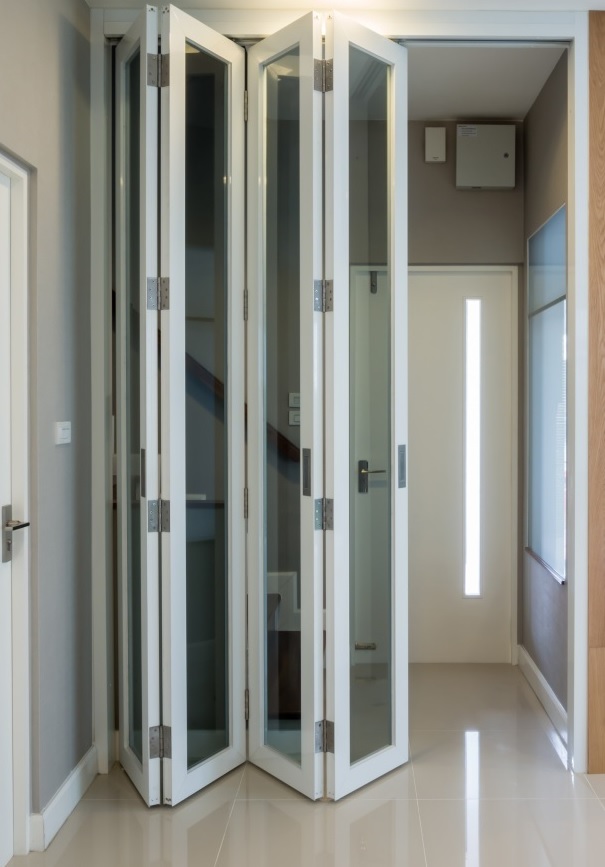 bifold door Manor Park, E12